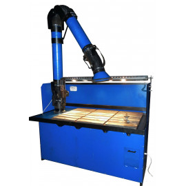 Стол сварщика, оснащенный столешницей с Т-образными пазами и поворотно-вытяжным устройством (цеховая вентиляция) ССТ 1400 ЦП