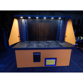 Стол сварочно-зачистной повышенной производительности с фронтальной панелью равномерного всасывания ССЗ-1400 В2